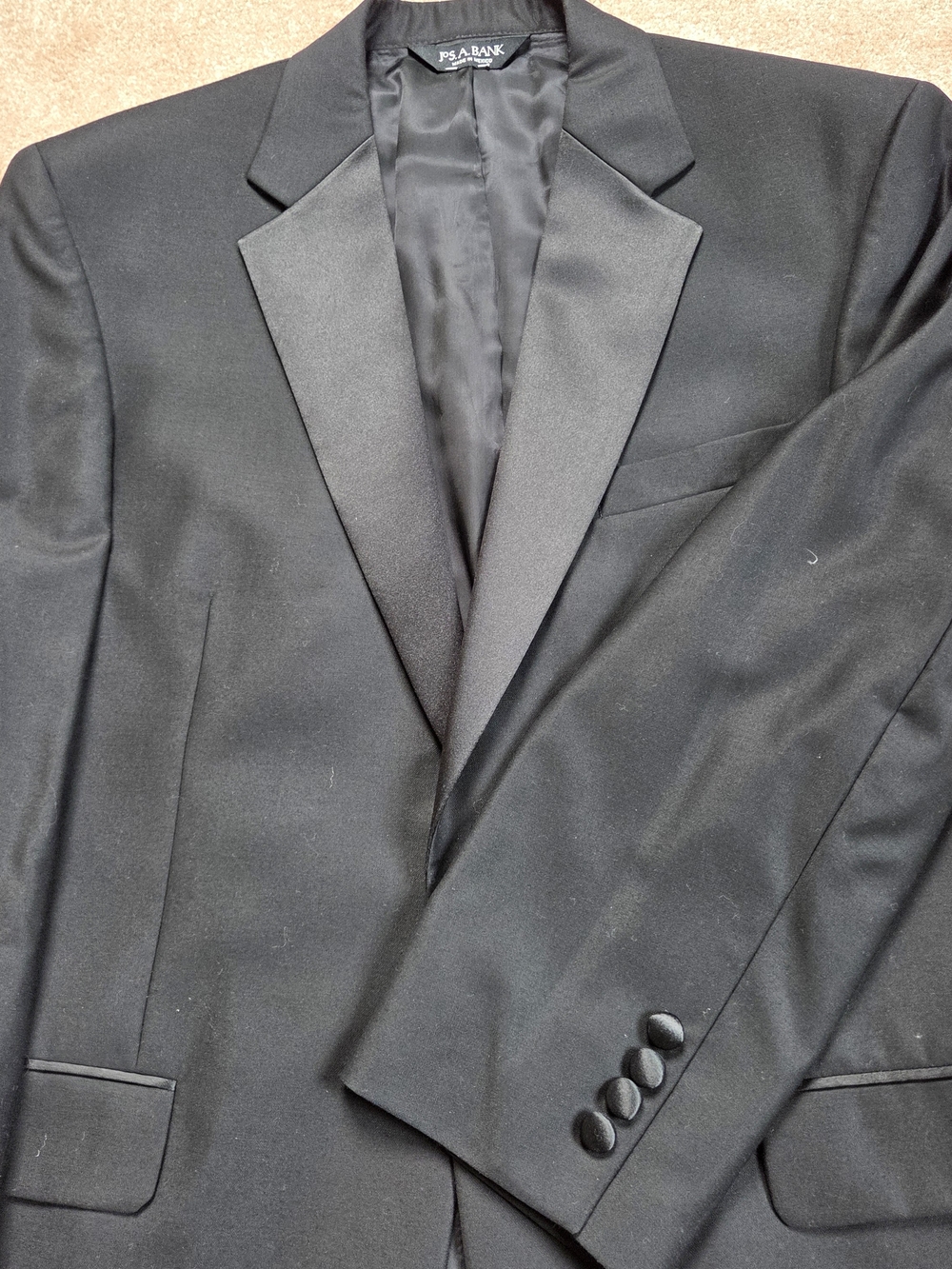 Jos. A. Bank Black Sygnature Collection Tuxedo, 41R